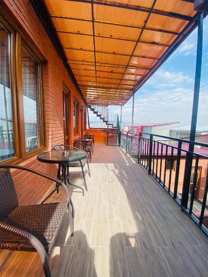 9 Borbalo Street Apartment With Terrace ティビリシ エクステリア 写真