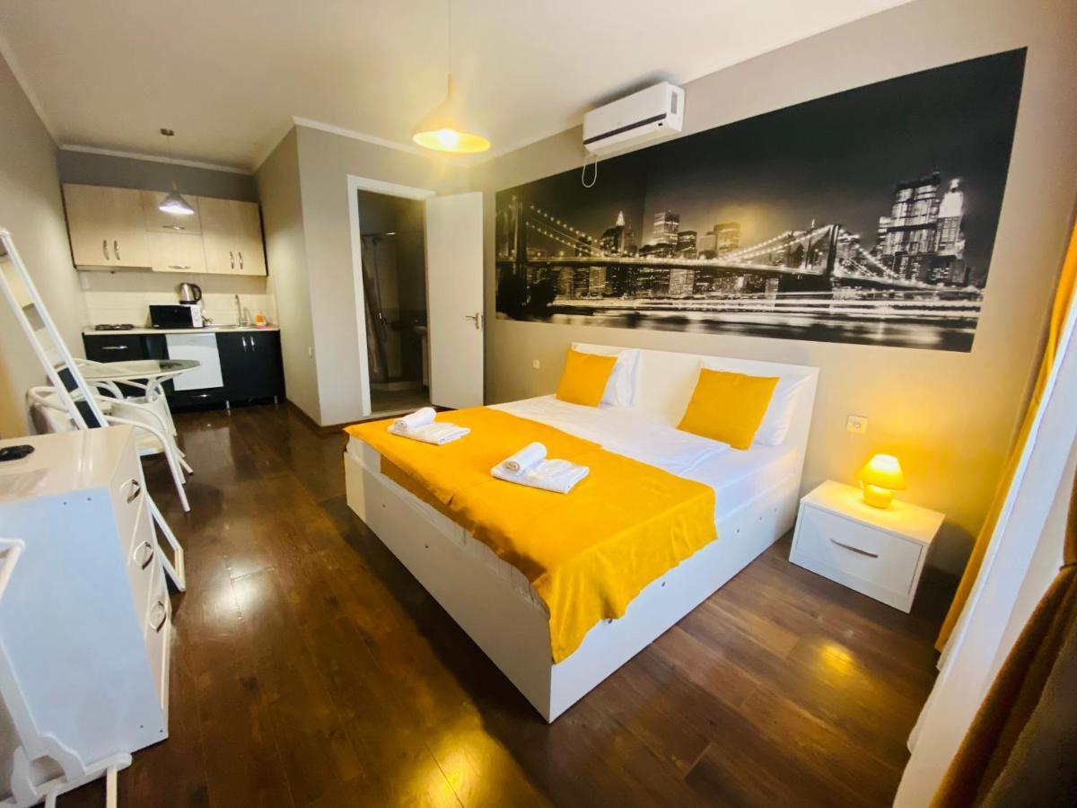 9 Borbalo Street Apartment With Terrace ティビリシ エクステリア 写真