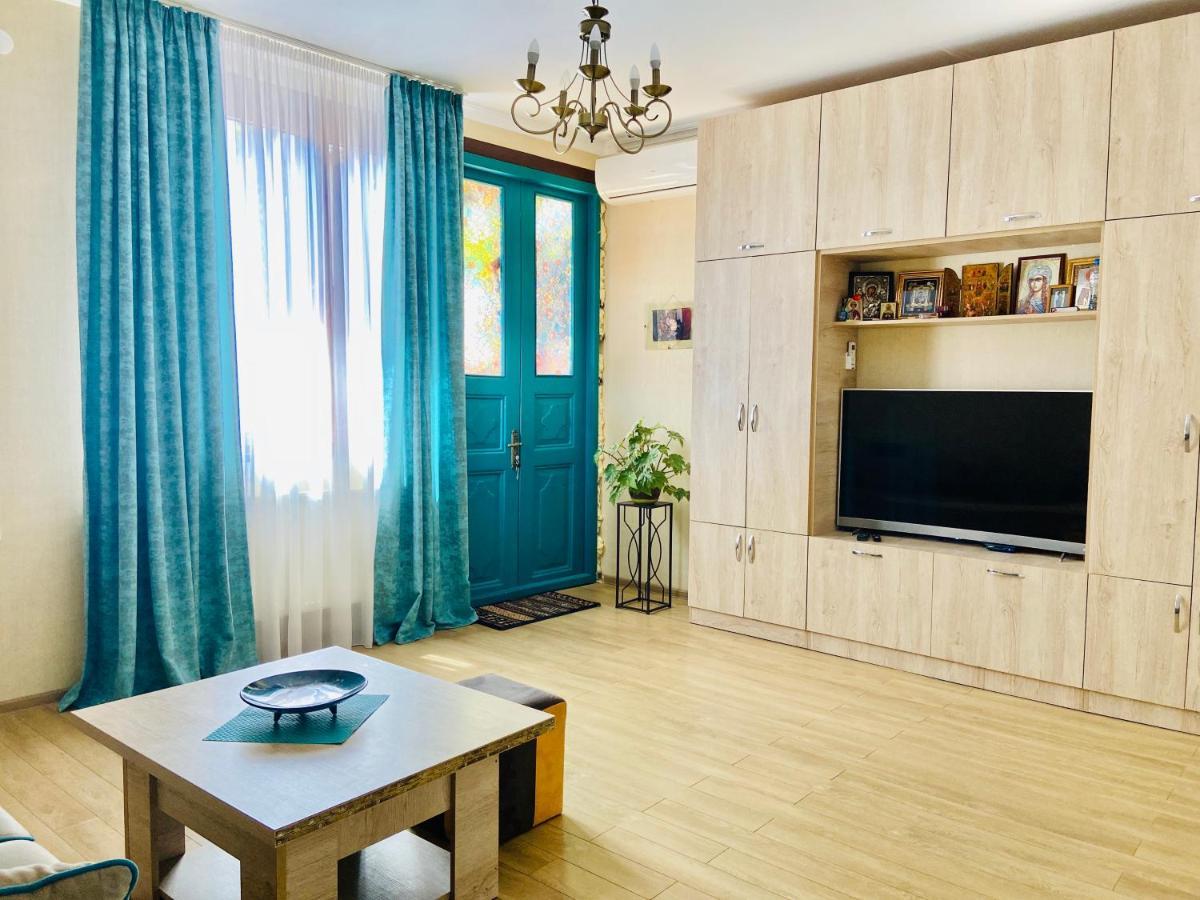 9 Borbalo Street Apartment With Terrace ティビリシ エクステリア 写真
