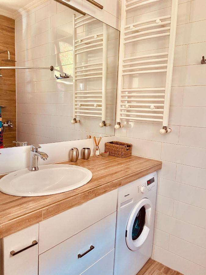 9 Borbalo Street Apartment With Terrace ティビリシ エクステリア 写真