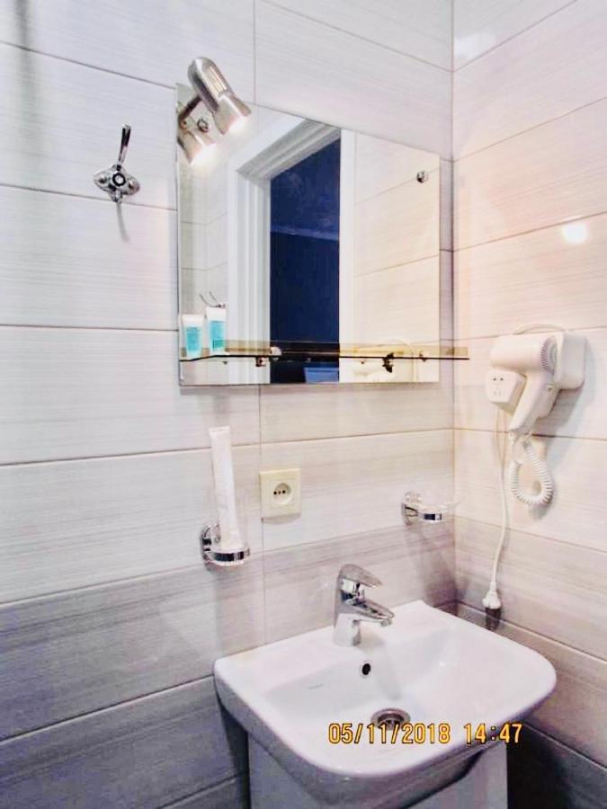 9 Borbalo Street Apartment With Terrace ティビリシ エクステリア 写真