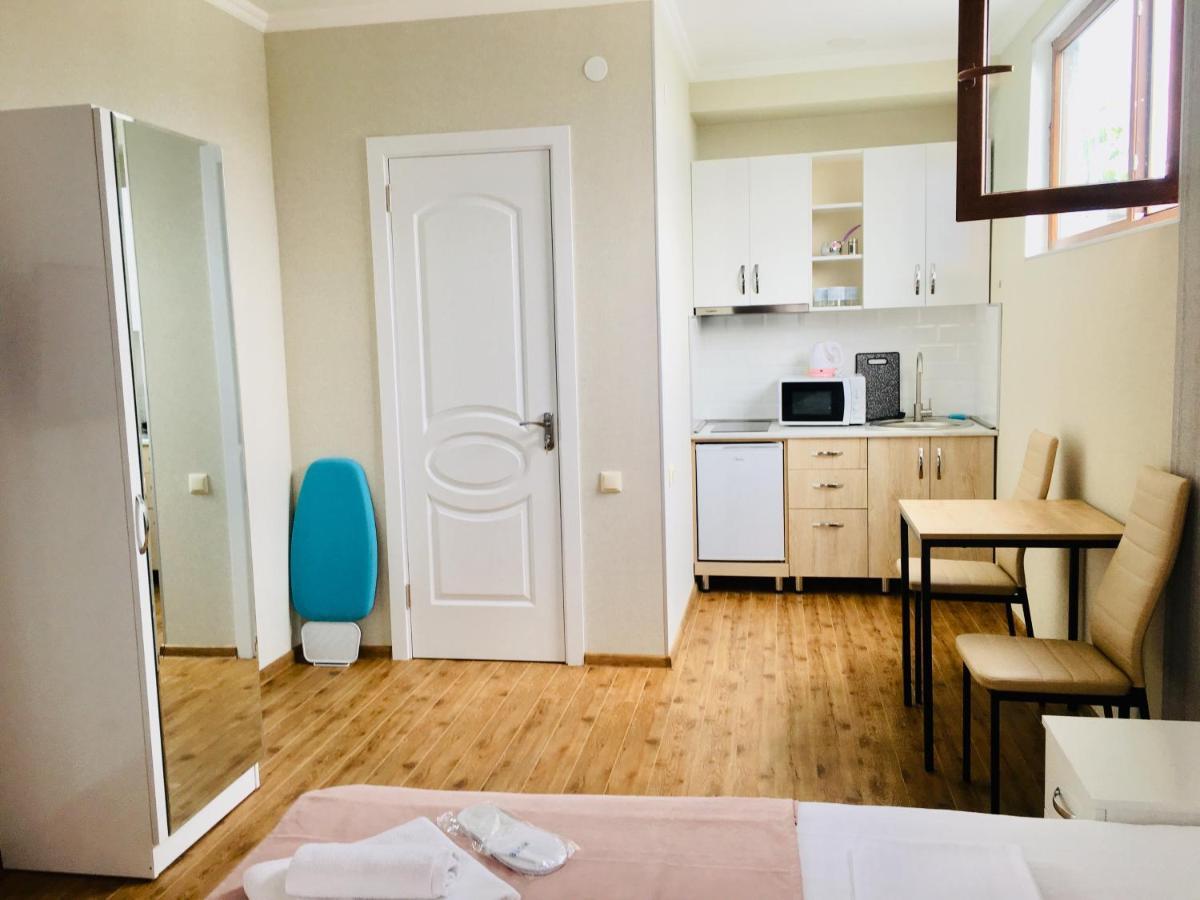 9 Borbalo Street Apartment With Terrace ティビリシ エクステリア 写真
